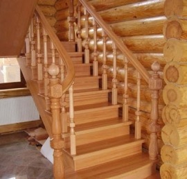 Прямые деревянные лиственничные лестницы под ключ